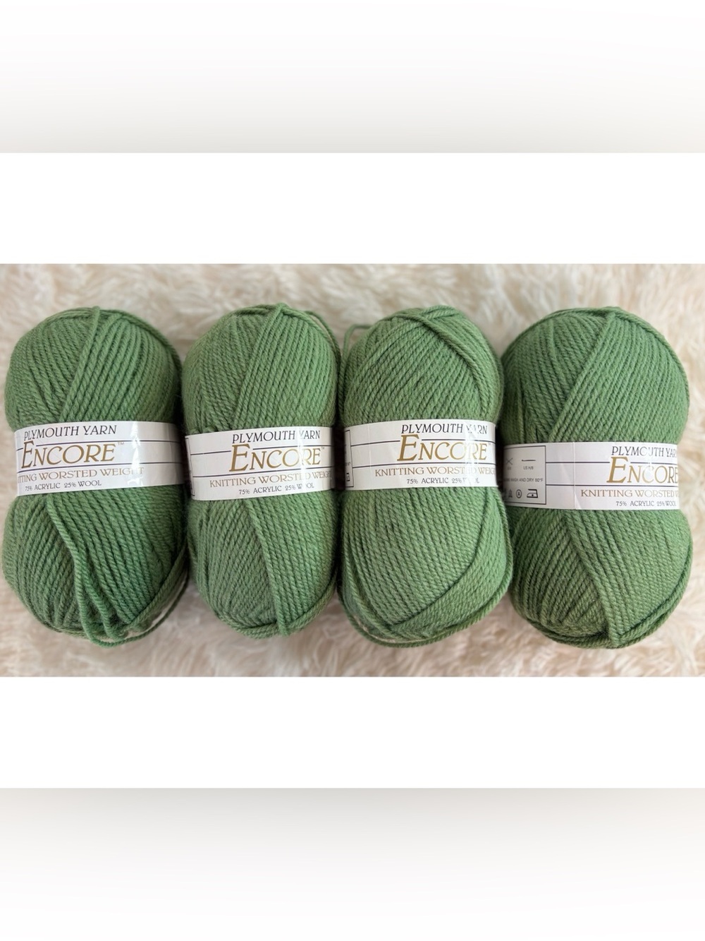 NEW PLYMOUTH ENCORE GREEN WORSTED WOOL BLEND YARN